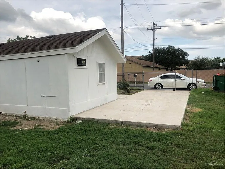 610 E Park Ave — Photo 27