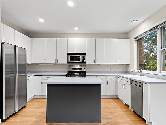 5th image of 860 N Elston Ave #14