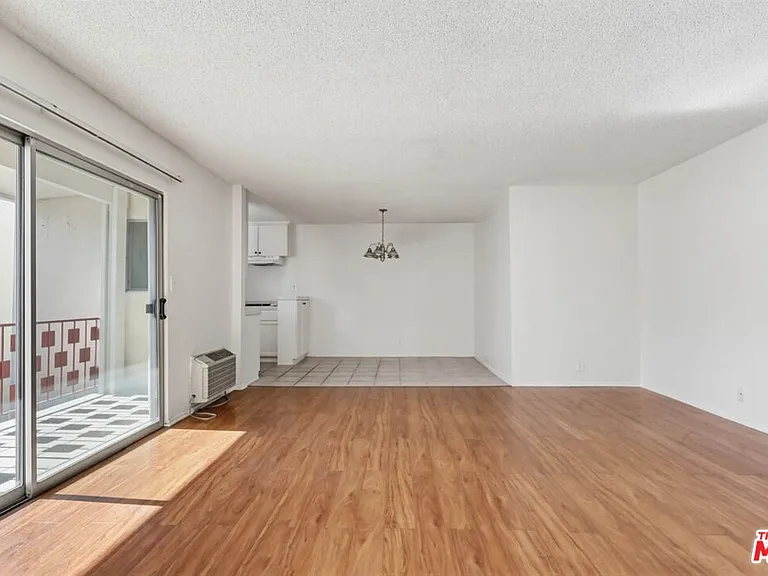515 N Alfred St #206 — Photo 16