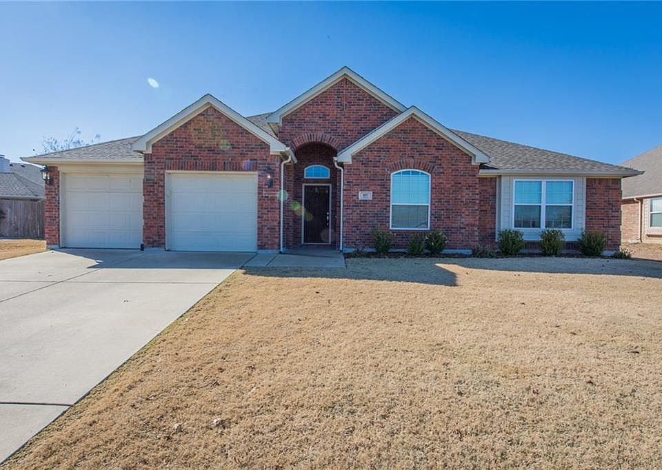 1st image of 1007 Colony Dr