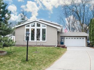 7017 Windgate Rd, Woodbury, MN 55125