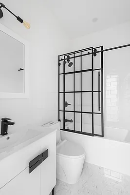 Rented by Compass | media 21