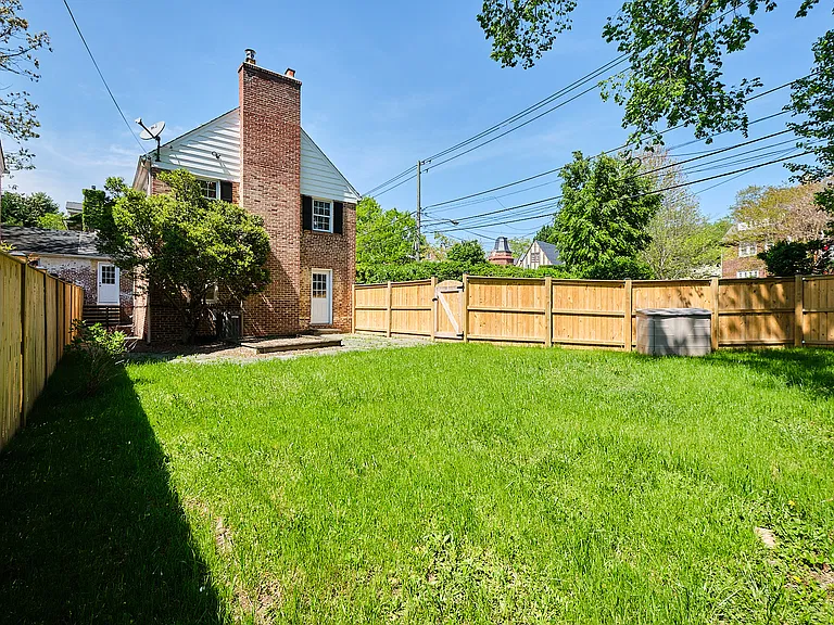 1600 Foxhall Rd NW — Photo 38