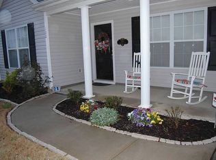 100 Muskogee Ln, Gray Court, SC 29645