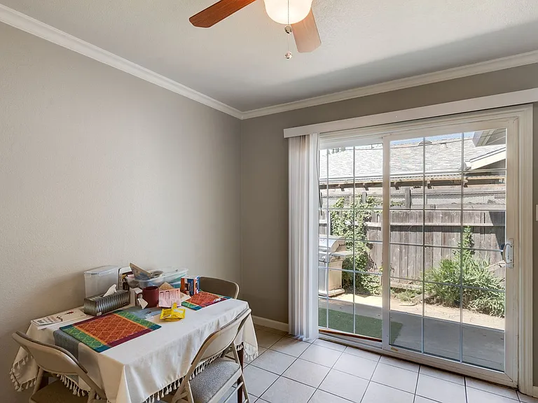 10158 De Soto Way — Photo 12