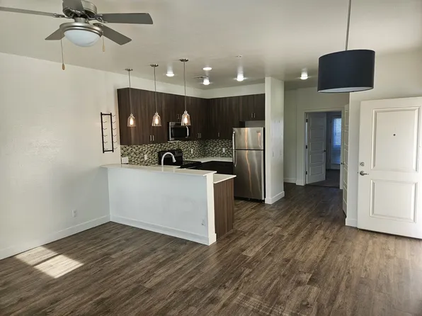 8053 E Thomas Rd #7, Scottsdale, AZ 85251