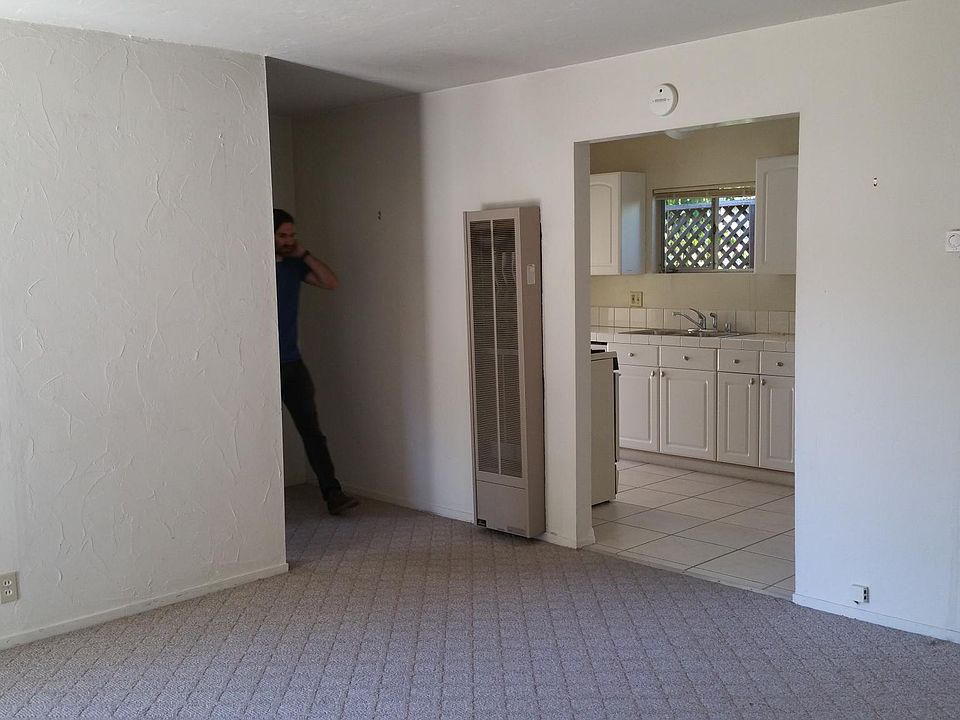 2nd image of 260A W Dana St