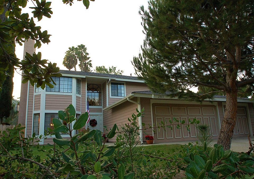 1st image of 2843 Columbia Dr