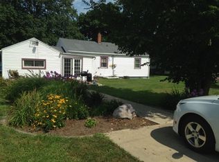 206 S Oak St, Lexington, IL 61753