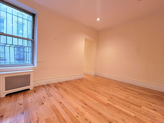 3rd image of 408 W 44th St #96