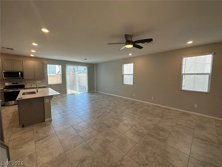 10404 Candelabra Cactus St — Photo 7
