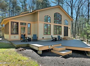 53 Loughberry Lake Rd, Saratoga Springs, NY 12866