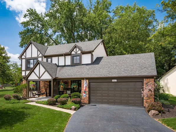 7467 Saunderlane Rd, Columbus, OH 43235