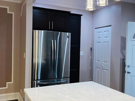 2nd image of 7008 S Oglesby Ave APT 2