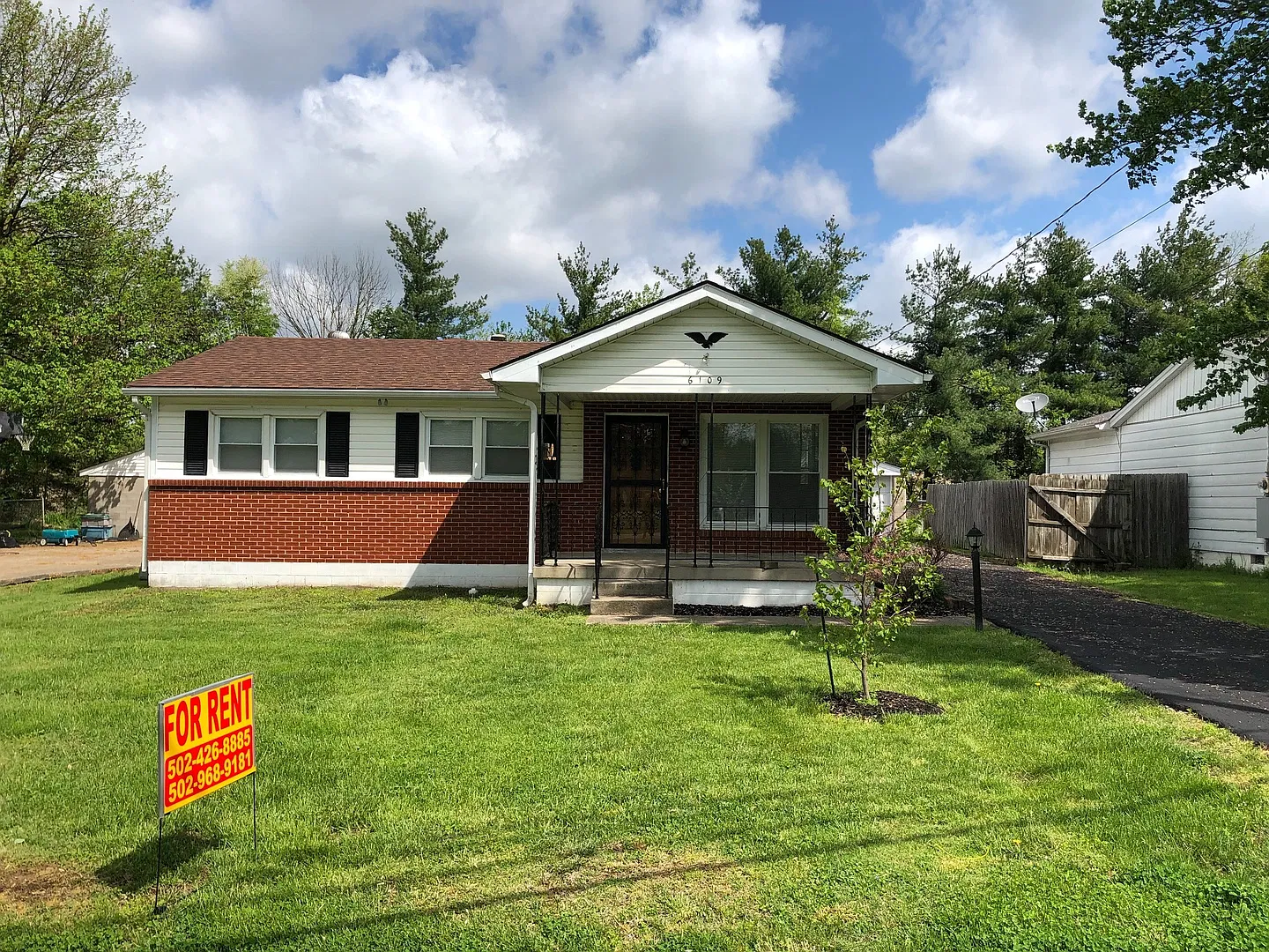 Beautiful, newly renovated 3 bedroom / 1 bath house — Photo 1