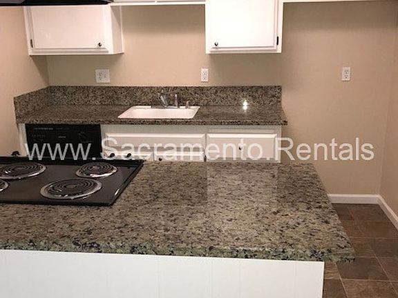 4th image of 7450 Tierra Way