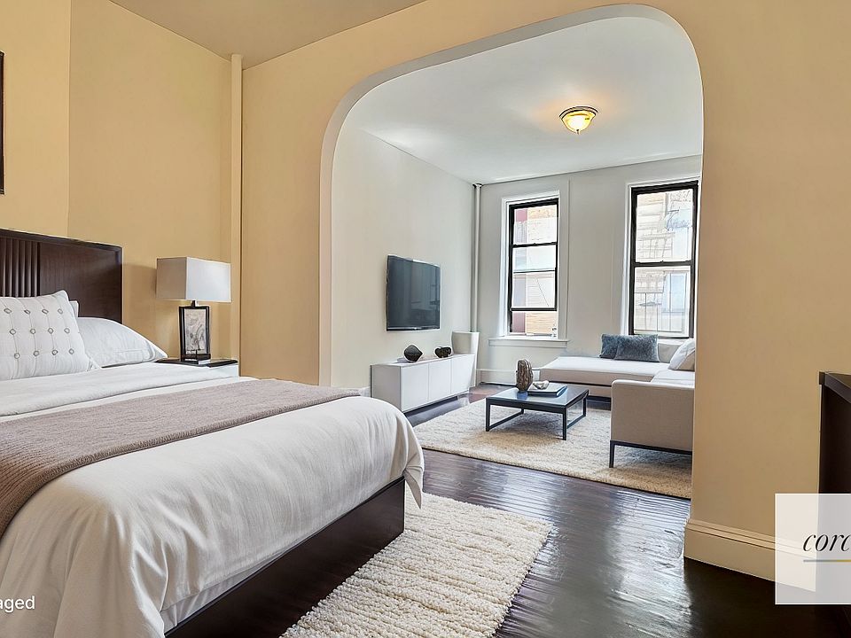 2nd image of 224 E 70th St #22