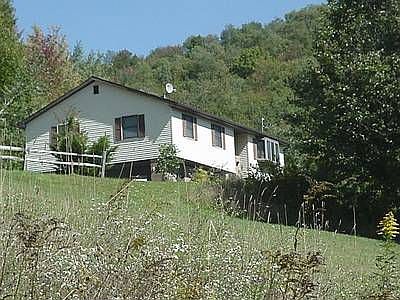 2nd image of 132 Cress Ln