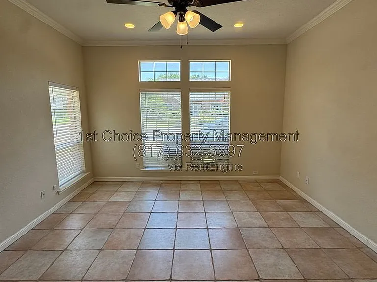 6376 Newport Ct — Photo 20