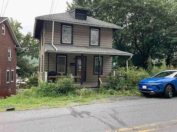 3rd image of 1351 Friedensburg Rd