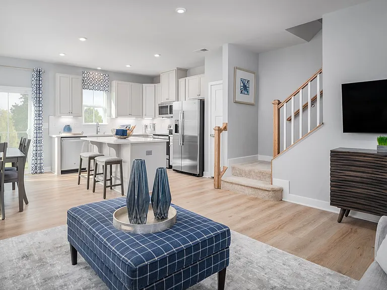 1010 Crescent Cove Ln — Photo 6