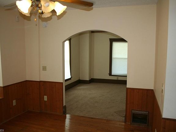4th image of 111 Glendale Ct