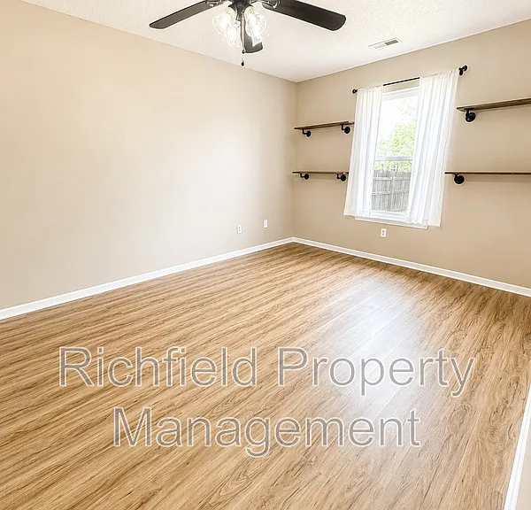 1704 Crimson Ln — Photo 18