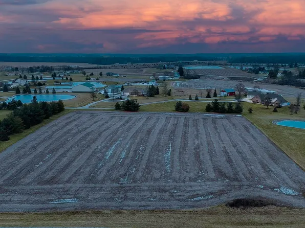 5230 Green Rd, New Haven, IN 46774