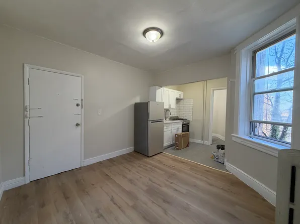 93 Garrison Ave #2C, Jersey City, NJ 07306