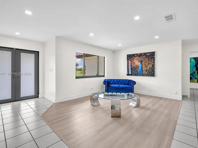 1417 SW 139th Ave — Photo 4