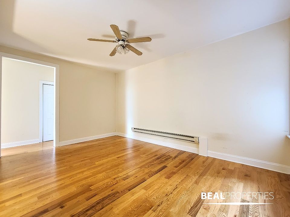 1st image of 3724 N Pine Grove Ave #N1