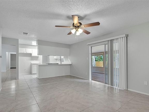 4th image of 709 Sailfish Rd