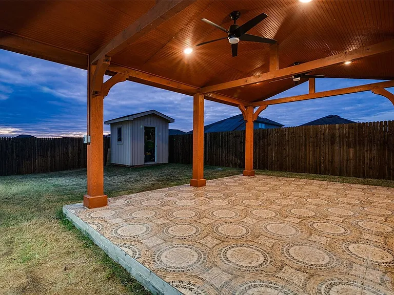 1829 Strongbark Dr — Photo 22