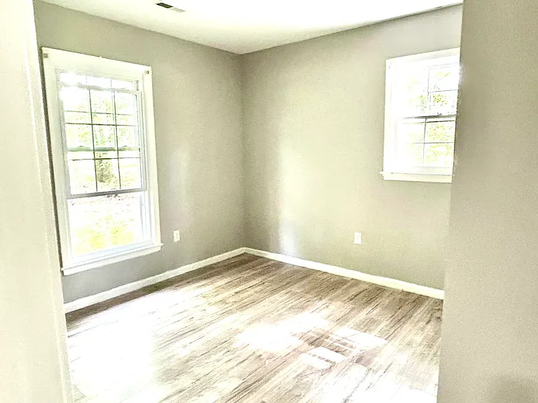 570 Seay Rd — Photo 7