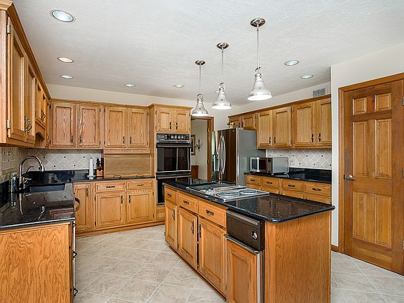Large kitchen, with Granite counter tops, Stainless Steel ap