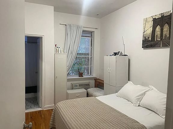 2nd image of 330 E 90th St APT 3B