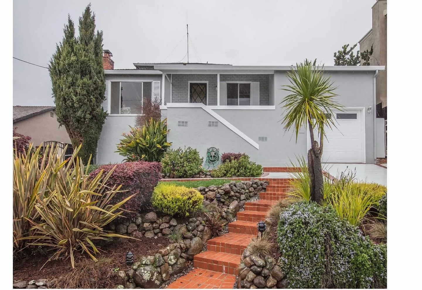1136 Villa Ave photo 1