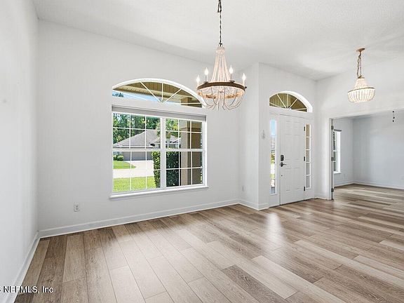5th image of 32405 SUNNY PARKE Drive