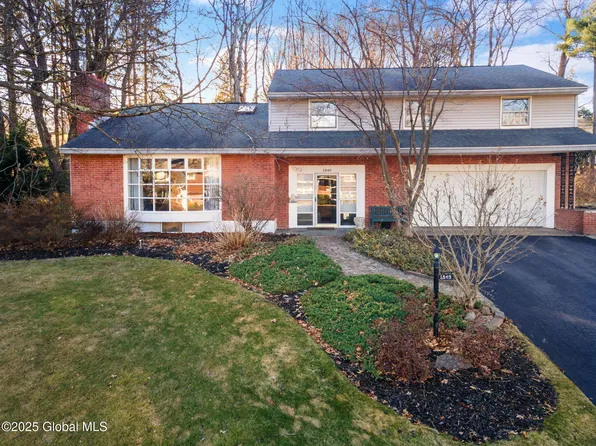 1349 Stanley Lane, Niskayuna, NY 12309