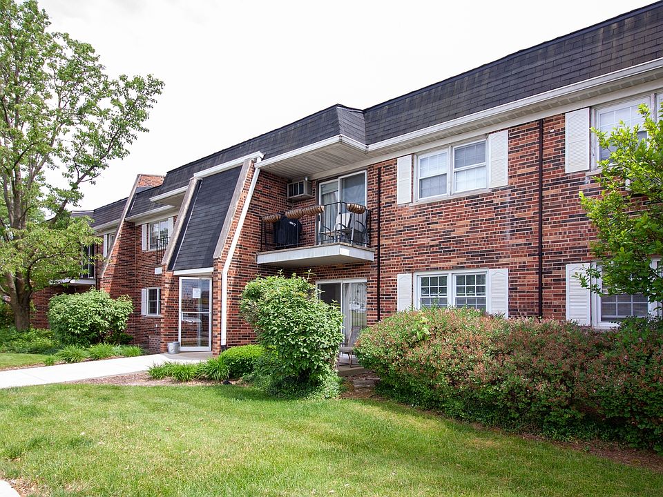 1st image of 2431 Ogden Ave APT 7