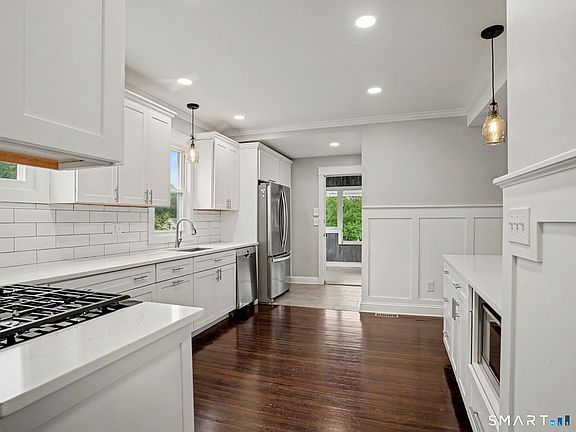 5th image of 265 Jackman Avenue
