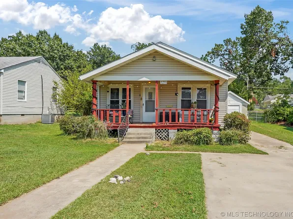 1211 N Garfield Ave, Sand Springs, OK 74063