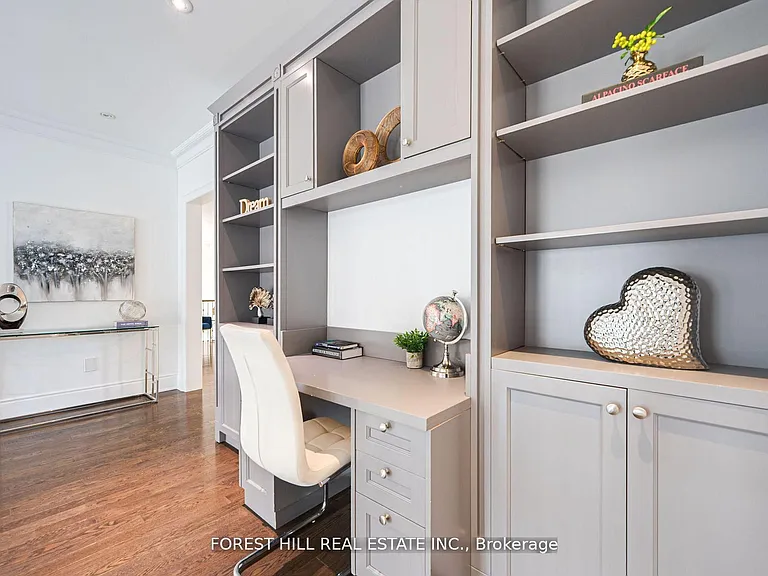 101 Glenheron Cres — Photo 32