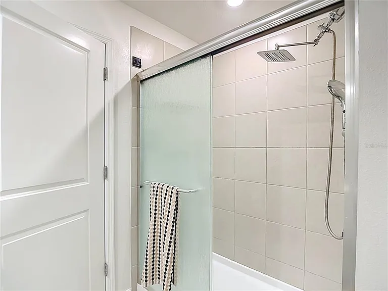 11938 Brae Way — Photo 51