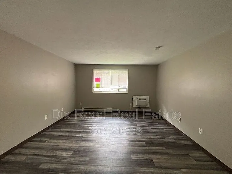 739 Trumbull St #15 — Photo 5
