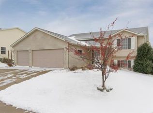 4602 Savannah Dr NW, Rochester, MN 55901