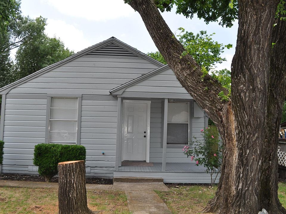 1st image of 213 Lewis St