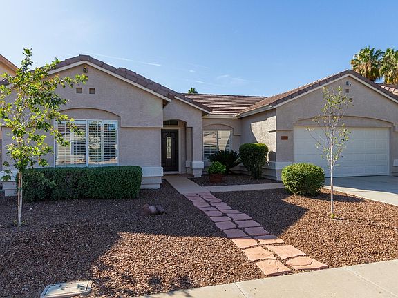 2nd image of 14819 W Lupine Ln