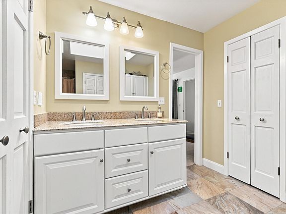 3rd image of 2021 Whippoorwill Ln