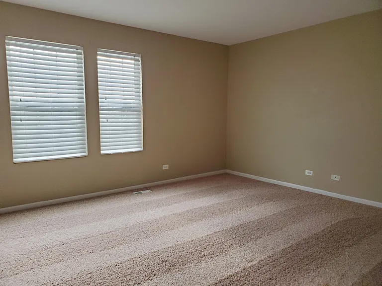 207 Springbrook Trl S — Photo 4